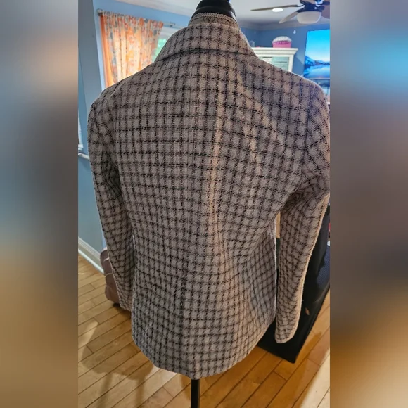 The Limited Pink, Black, and White Houndstooth Blazer - Picture 4 of 4